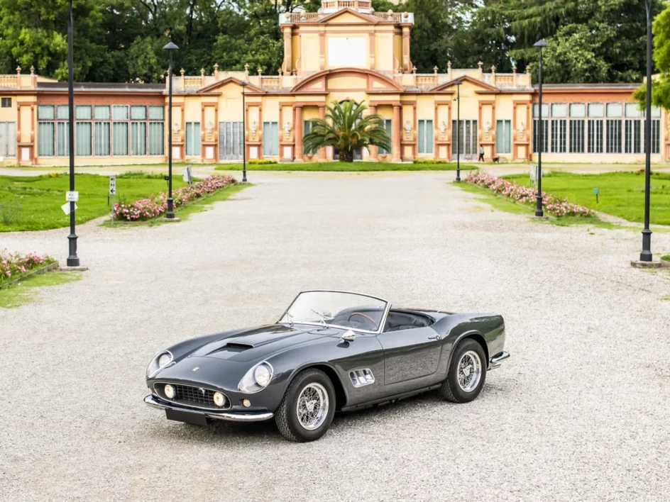 1960 FERRARI 250GT SWB CALIFORNIA SPIDER BY SCAGLIETTI 1960 FERRARI 250GT SWB CALIFORNIA SPIDER BY SCAGLIETTI