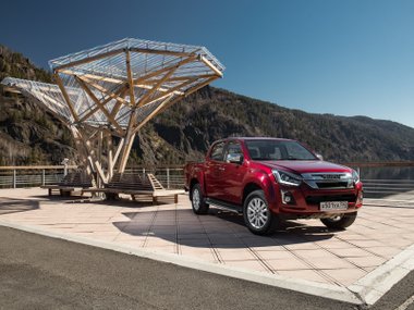 slide image for gallery: 24611 | Isuzu D-Max