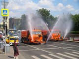 Увлажнение воздуха и охлаждение дорожного покрытия в жаркую погоду в Москве