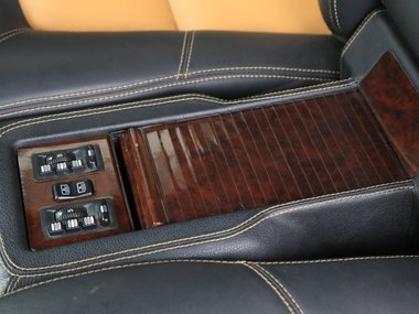Mercedes-Benz W140