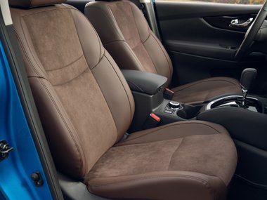 slide image for gallery: 26726 | Nissan Qashqai салон