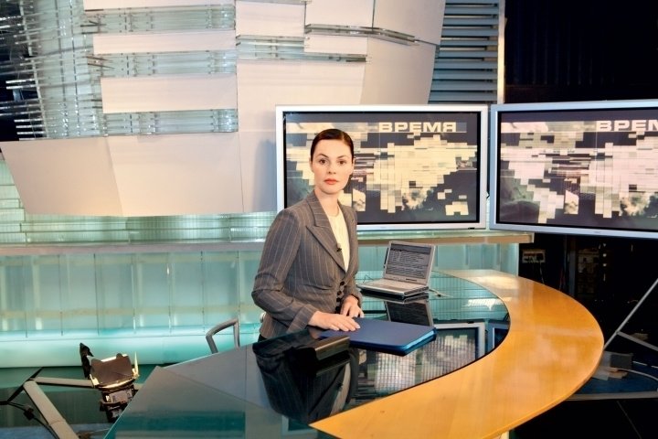 С 1998 года Екатерина Андреева — постоянная ведущая программы «Время» на Первом канале