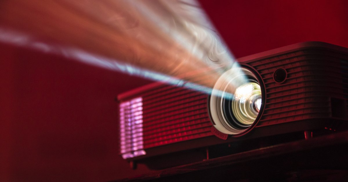 Как в кинотеатре, только дома: крутые видеопроекторы с AliExpress со скидками до 60%