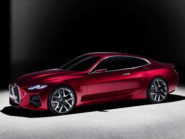 slide image for gallery: 24998 | BMW Concept 4
