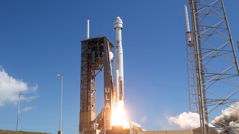 Запуск ракеты Atlas V с кораблем Starliner