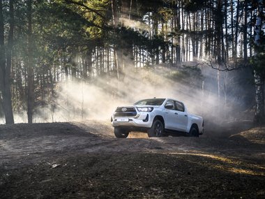 slide image for gallery: 26346 | Toyota Hilux