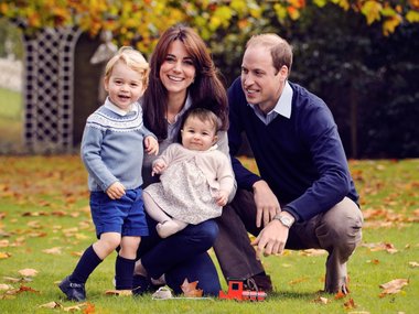 Slide image for gallery: 7002 | Принц Уильям и Кейт Миддлтон с детьми