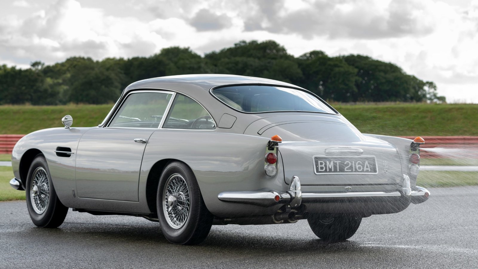 Aston Martin DB5: звездный авто Шона Коннери и лучшая машина 007