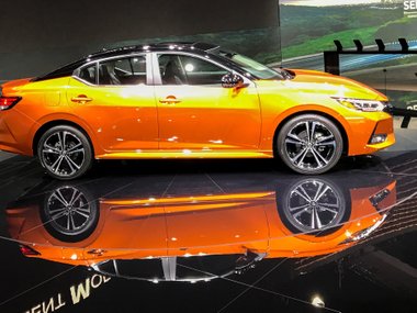 slide image for gallery: 25324 | Nissan Sentra