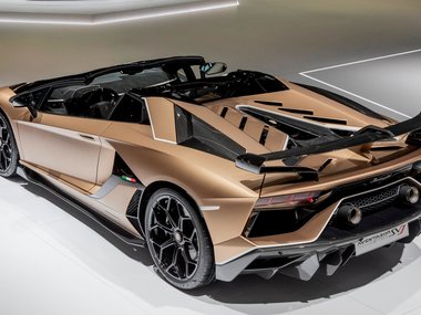slide image for gallery: 27969 | Lamborghini Aventador SVJ Roadster
