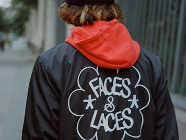 Slide image for gallery: 15489 | Лукбук коллаборации FACES&LACES И NEW ERA