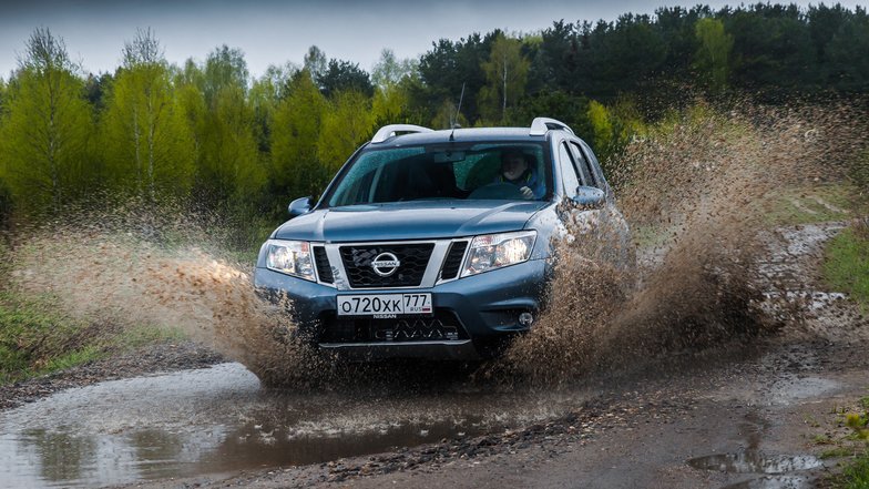 slide image for gallery: 23424 | Nissan Terrano