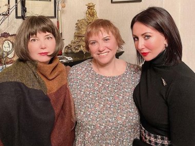 Алика Смехова с мамой и сестрой