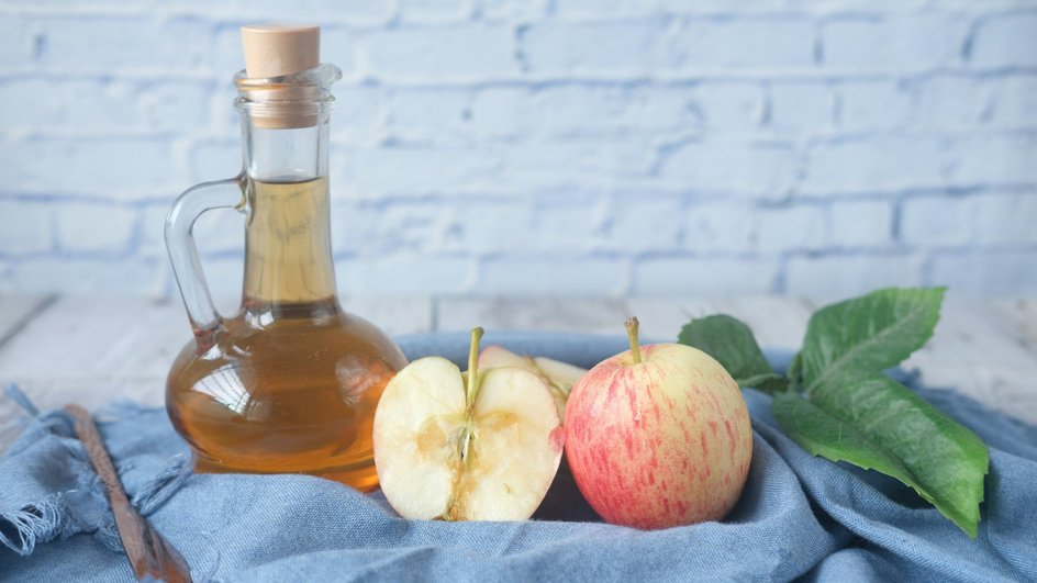 Компот из яблок, сваренный для заготовки на зиму. Компот из яблок, сваренный для заготовки на зиму.
