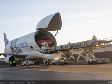 slide image for gallery: 25631 | Airbus A300 Beluga