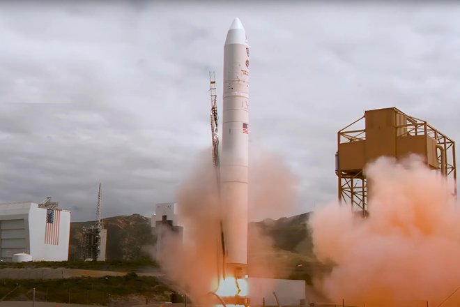 Старт ракеты Minotaur IV Старт ракеты Minotaur IV