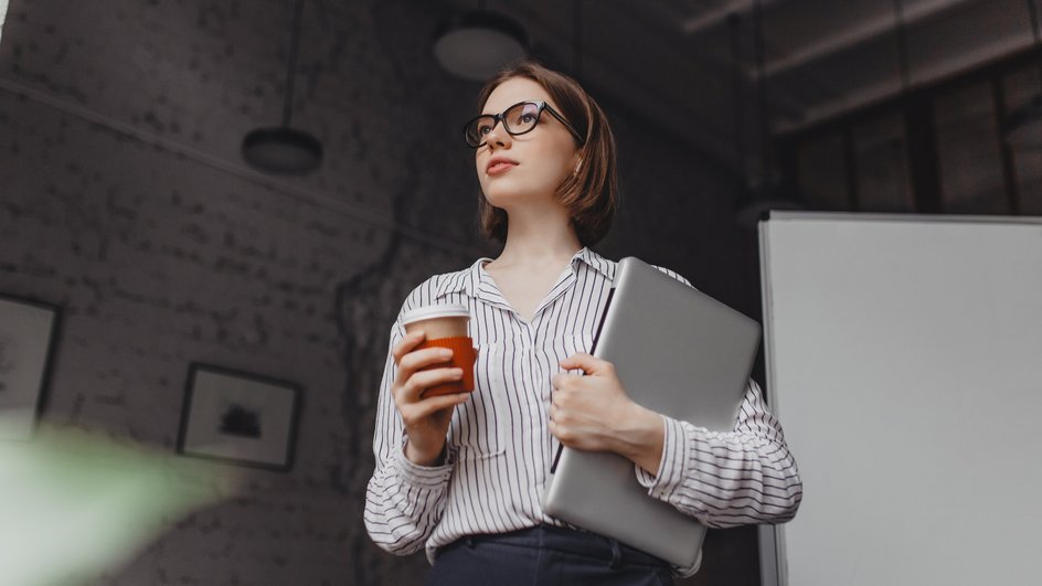 Девушка на работе Девушка на работе