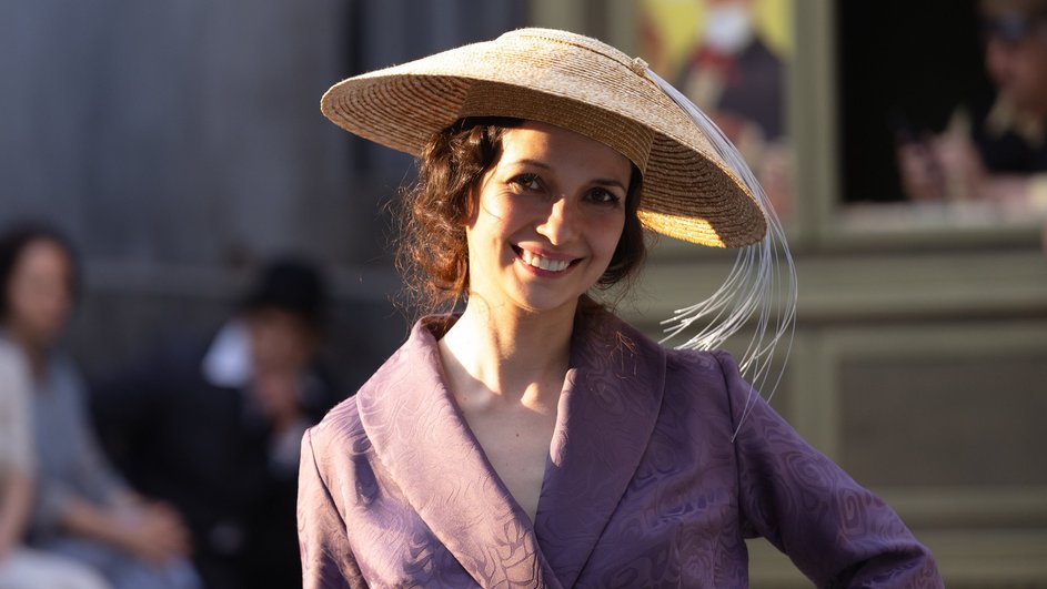 Мария Смольникова на съемках сериала «Лиля» Мария Смольникова на съемках сериала «Лиля»