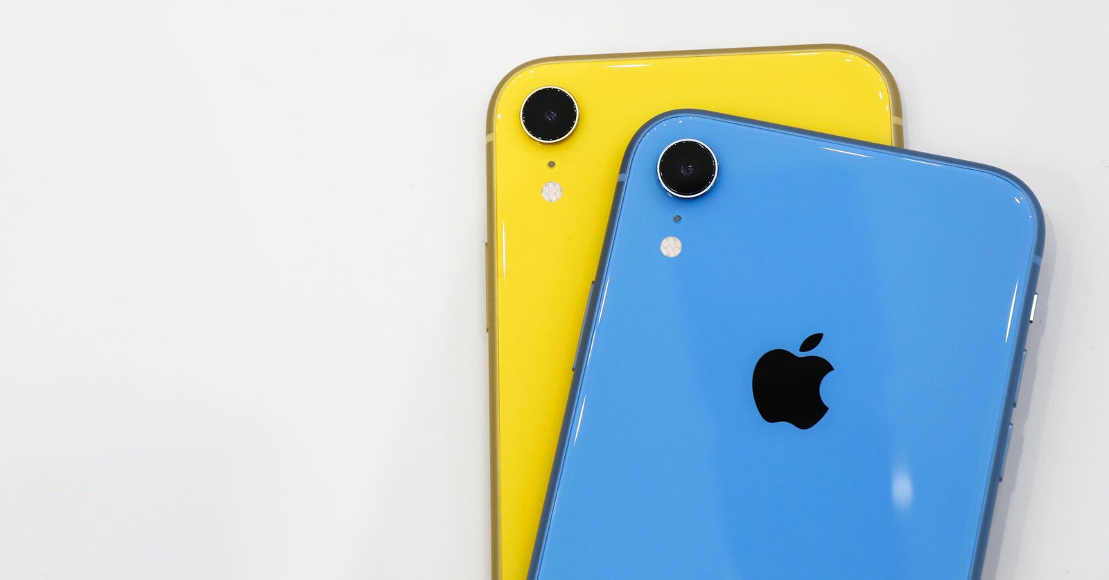 Флагман все доступнее: iPhone XR подешевел почти на треть - Hi-Tech Mail.ru