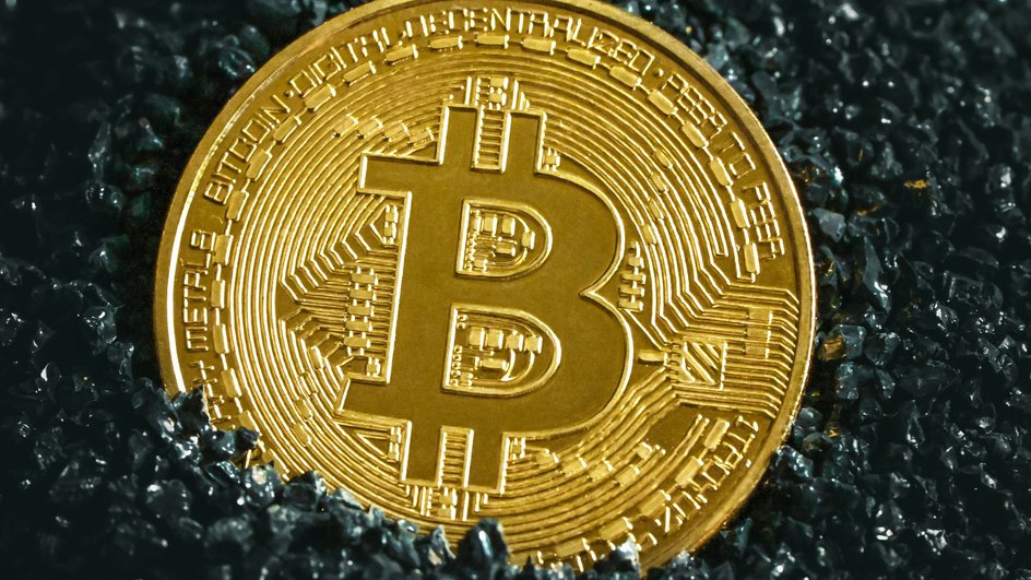 монета в виде биткоина