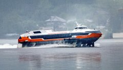 Скоростной пассажирский теплоход на подводных крыльях «Метеор»