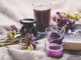свечи книга цветы сирень свечи книга цветы сирень