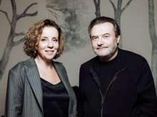 Алексей Учитель с гостьей премьеры Алексей Учитель с гостьей премьеры