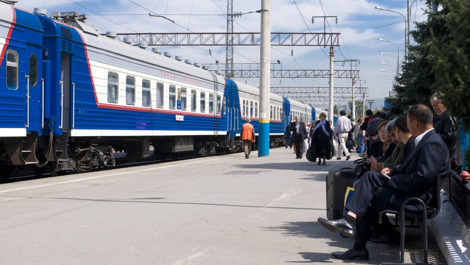 Поезд в Казахстане