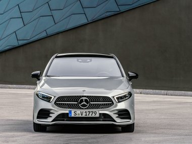 slide image for gallery: 23693 |  Mercedes-Benz A-Class