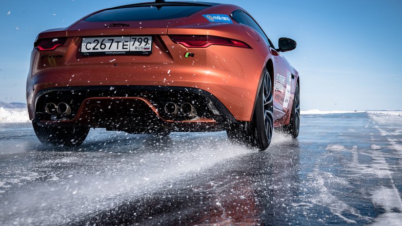 slide image for gallery: 27678 | Jaguar F-Type