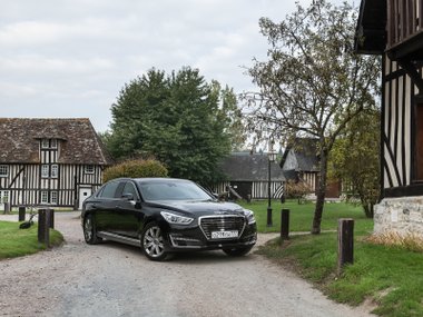 slide image for gallery: 23214 | Genesis G90