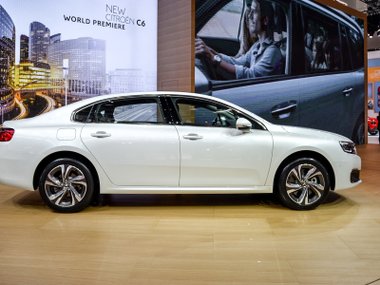 slide image for gallery: 21404 | Citroen C6