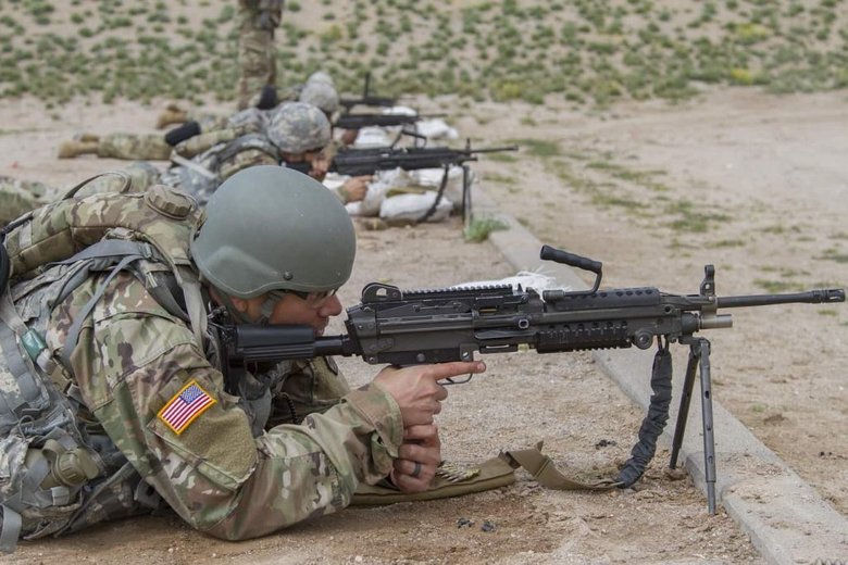 Солдат американской армии с пулеметом M249. Фото: Defence Blog