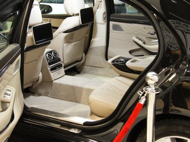 slide image for gallery: 17957 | Trasco Bremen - Mercedes-Benz S600 L