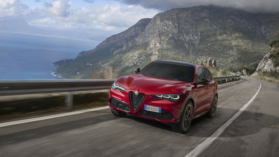 Alfa Romeo Stelvio Intensa (949) '2025