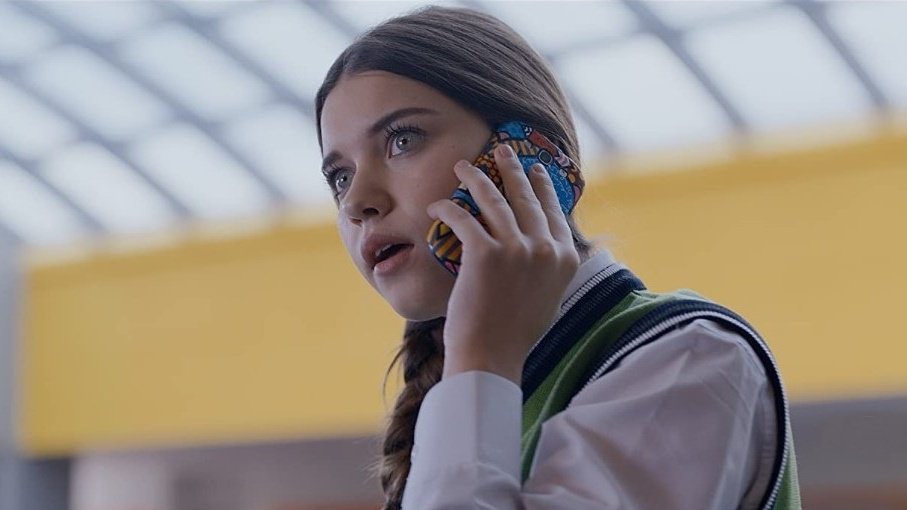 Афра Сарачоглу в фильме «Второй шанс» Афра Сарачоглу в фильме «Второй шанс»