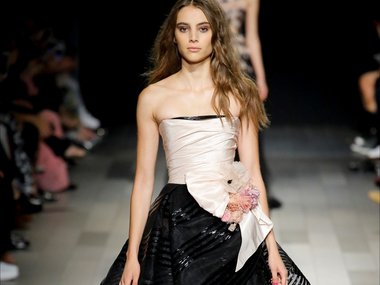 Slide image for gallery: 8790 | Marchesa
