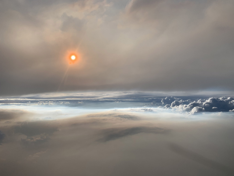 Тот самый вид изнутри «огненного облака». Фото: NASA