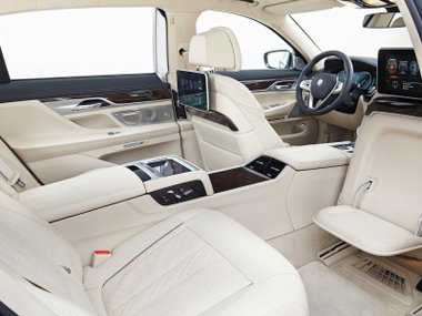 slide image for gallery: 17772 | Интерьер BMW 7 серии