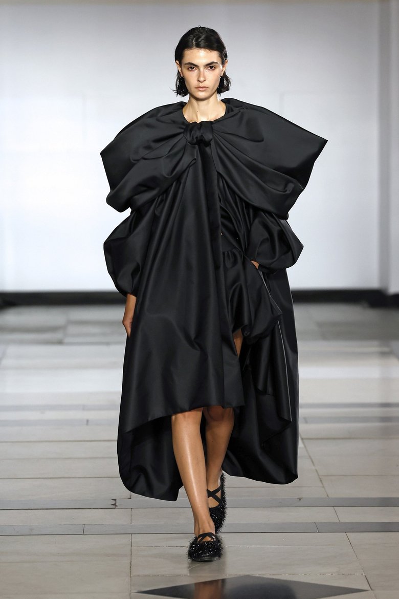 Модные кроссовки 2025 от Simone Rocha Модные кроссовки 2025 от Simone Rocha