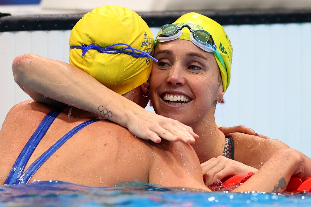 Австралийка Эмма Маккеон завоевала золото в плавании на дистанции 50 м вольным стилем
