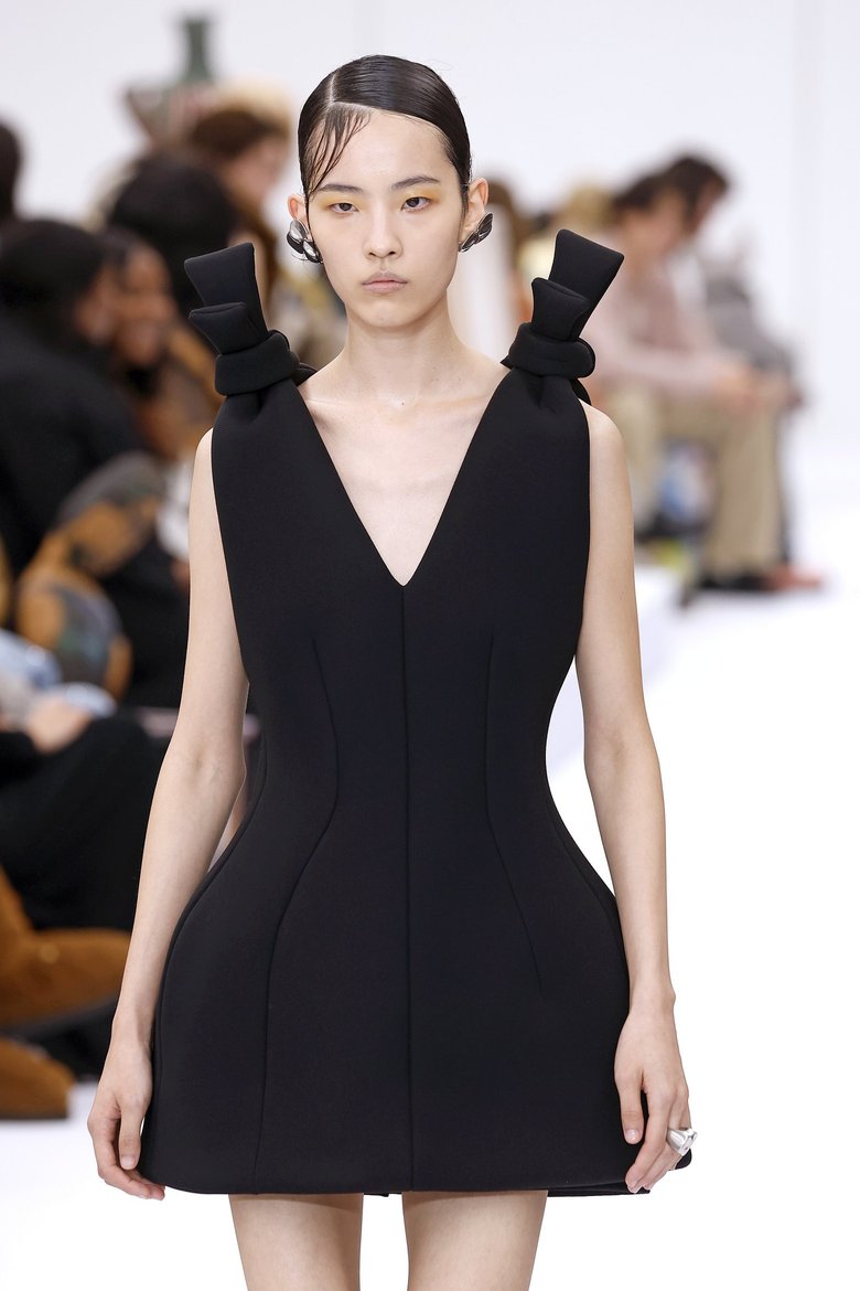 Показ Acne Studios Показ Acne Studios