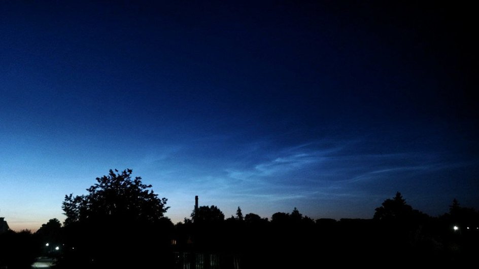 Серебристые облака в небе. Фото: Telegram / «AstroAlert | Наблюдательная астрономия»