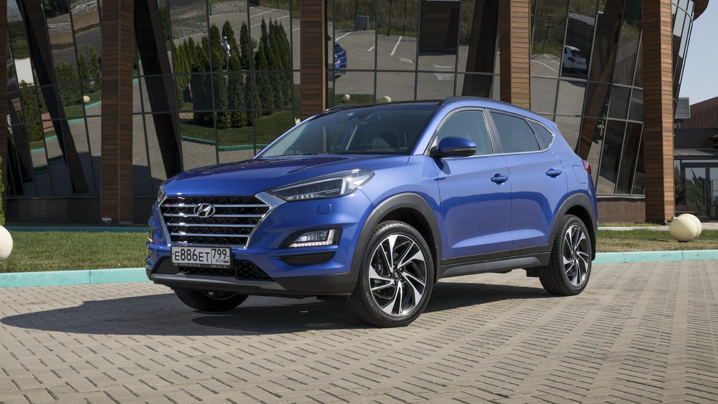 slide image for gallery: 24566 | Hyundai Tucson