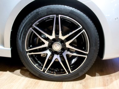 slide image for gallery: 17829 | Mercedes-Benz V-class. Франкфурт 2015