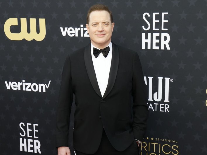 Брендан Фрейзер на церемонии награждения Брендан Фрейзер на церемонии награждения