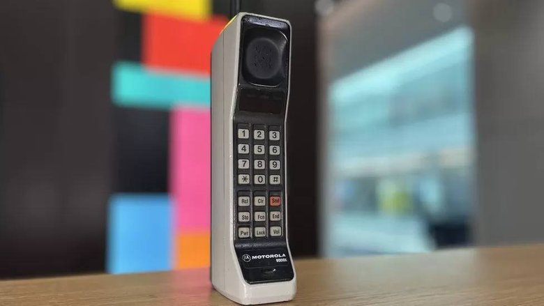 Так выглядит Motorola DynaTAC. Фото: BBC