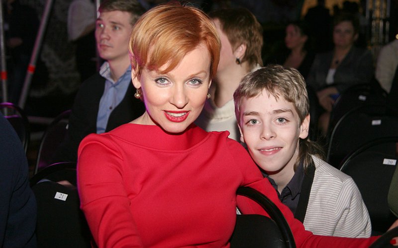 Жанна Эппле с сыном