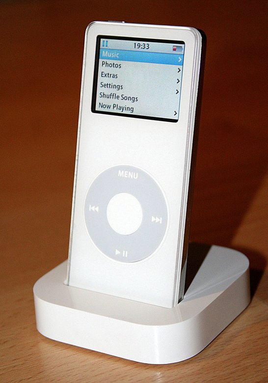 iPod Nano 1G / Boereck, Wikimedia / CC BY-SA 3.0
