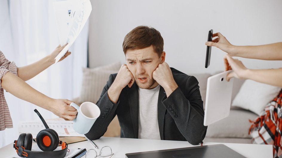 Мужчина на работе Мужчина на работе